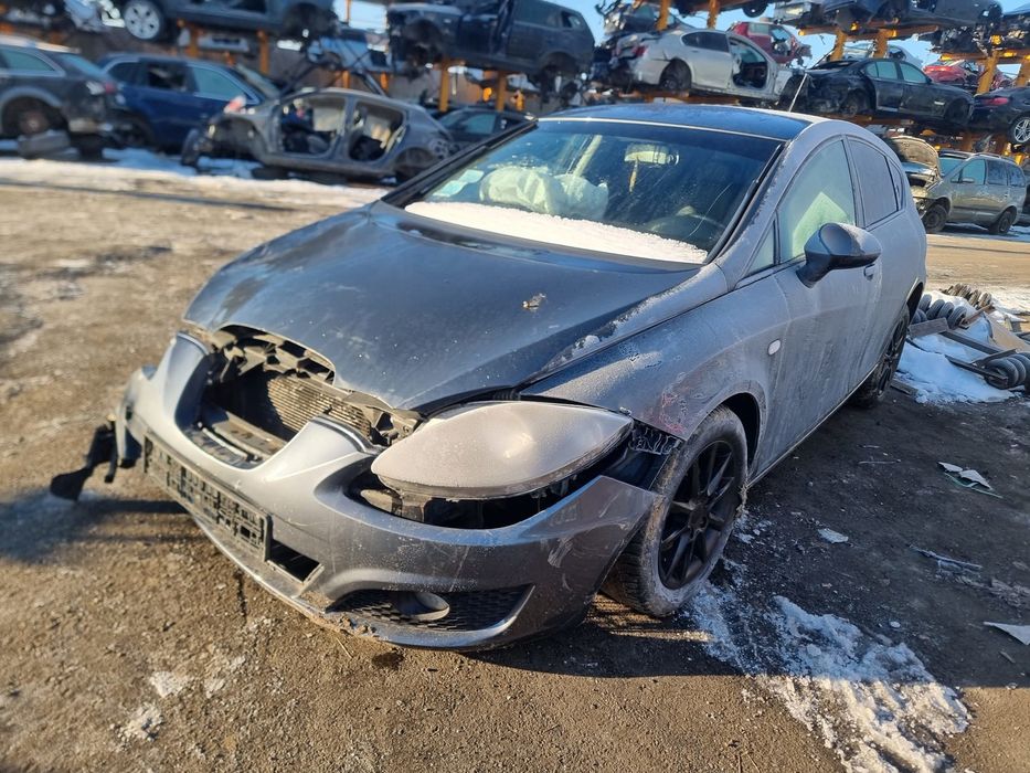 Dezmembrez Seat Leon - 2 (1P) (facelift) (2009 - 2012), 1.6 tdi CAY, manual, CAY, LUB