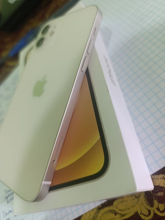 iPhone 12 отличное состояние