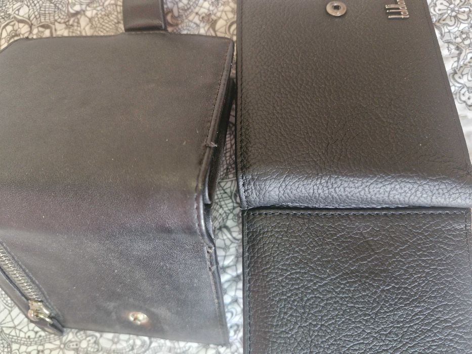 Продават се нови портфейли /калъфи за документи/