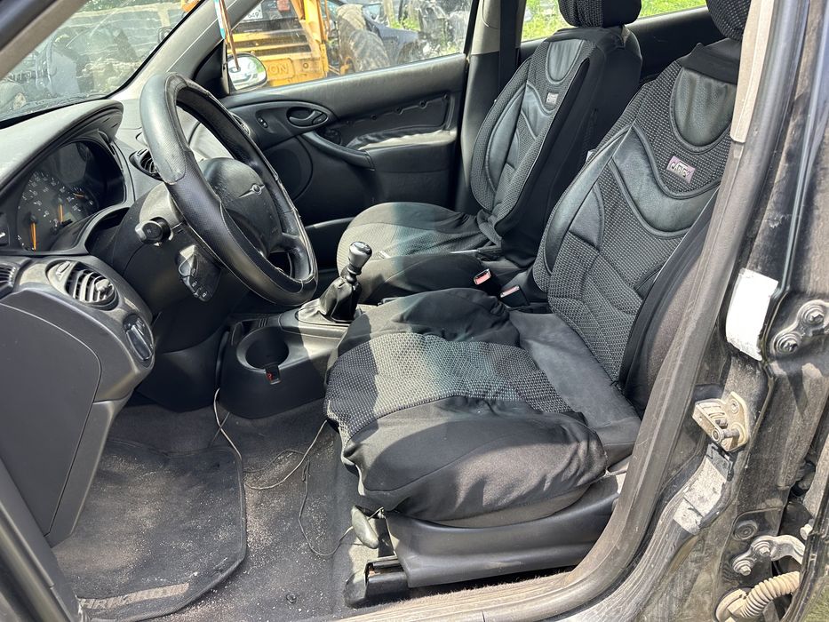 Форд Фокус 1.8 дизел 2000г само на части