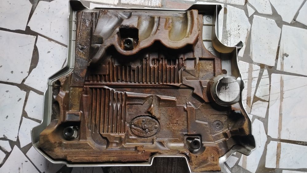 Крышка тойота...