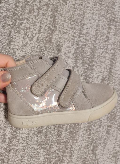 Ghete UGG marimea 25