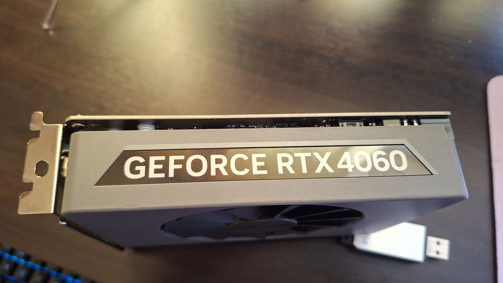 Vind rtx 4060 8gb lenovo.mini.itx