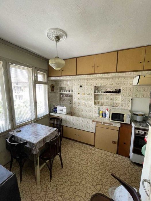 Продава се Тристаен апартамент в Пловдив, Прослав - 98 кв.м за 703 €/кв.м - Снимка #1