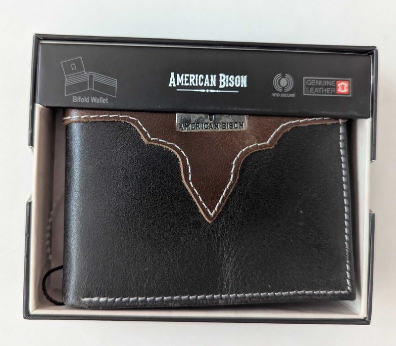 American Bison Bifold мъжко кафяво кожено портмоне от Сащ