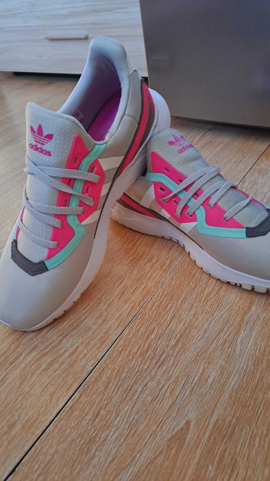 маратонки Adidas