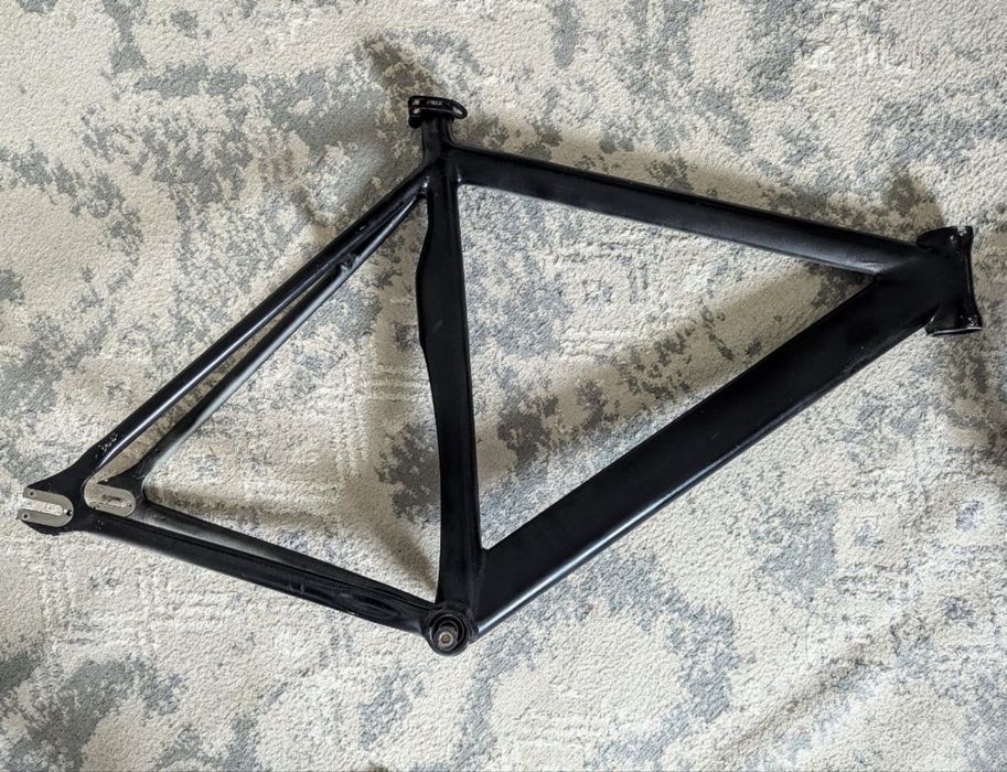 Продаю фикс раму