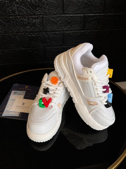 Adidasi barbat Louis Vuitton