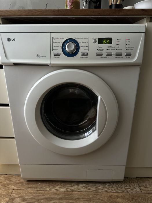 Стиральная машина LG 5кг СРОЧНО