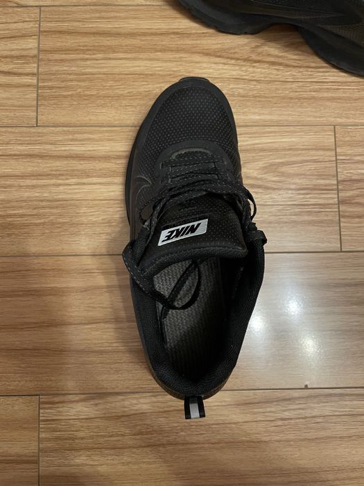 Мужские кроссовки