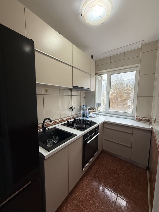 Inchiriez apartament