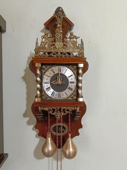 Ceas de perete model olandez
