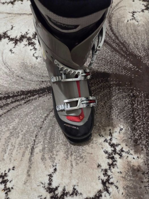 Продавам мъжки ски обувки - FISCHER