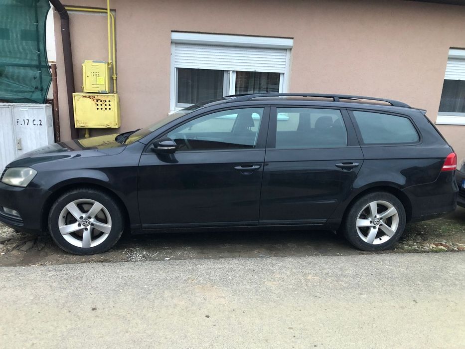 Vând Volkswagen Passat