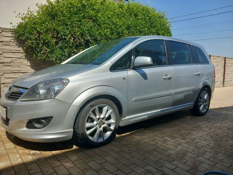 Opel Zafira B II