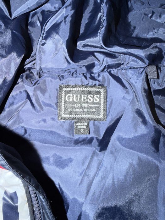 Geaca Guess marimea 2 ani