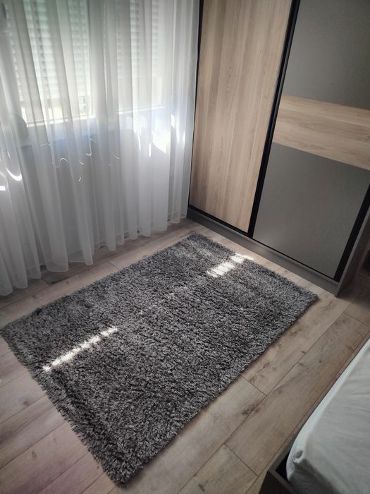 Продавам килими шаги
