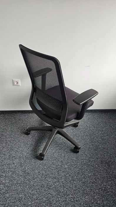 Офис / работен стол