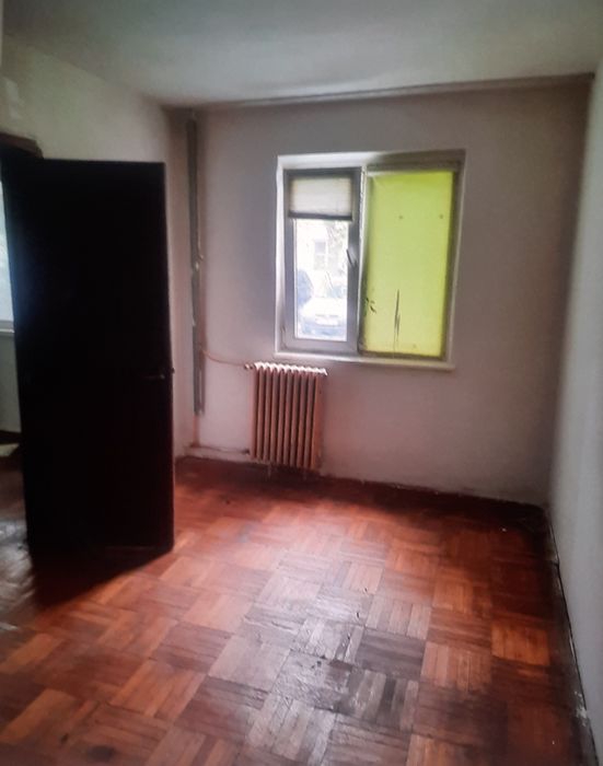 Vand apartament doua camere, parter, Ostroveni.