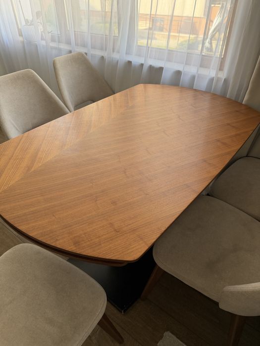 Трапезна маса