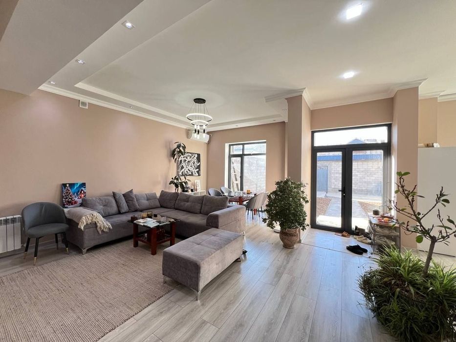 Продаётся дом 3 сотки.