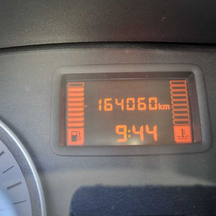 Dacia Logan 1.6 benzina 16v an 2012