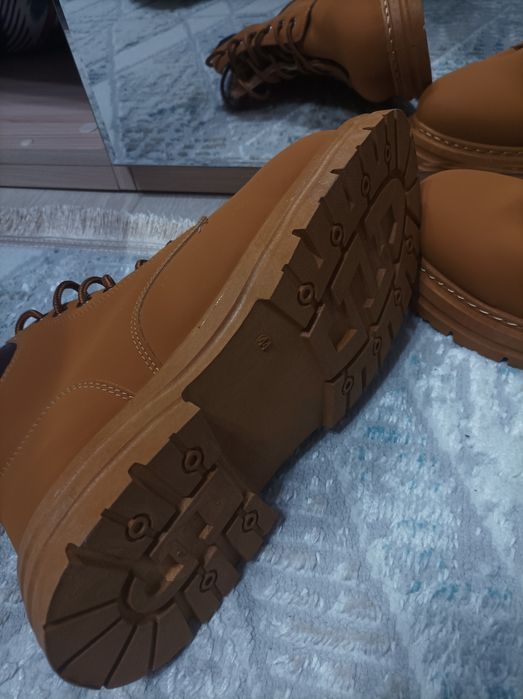Қыстық аяқ киім новый