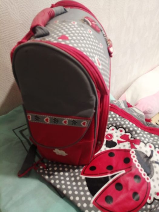 Продам школьный рюкзак.