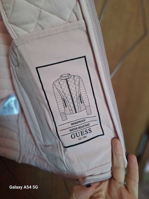 Ново Яке guess 152 см , xxs/xs