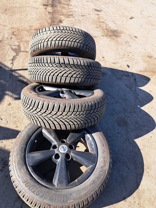 Гуми и джанти за джип нисан 17 цола