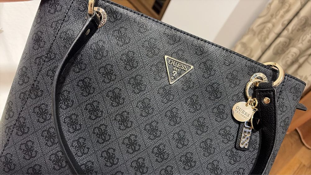 Geanta guess noua