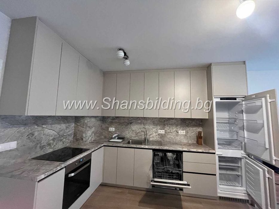 Дава се под наем Тристаен апартамент в Пловдив, Сточна гара - 100 кв.м за 747.66 € - Снимка #2