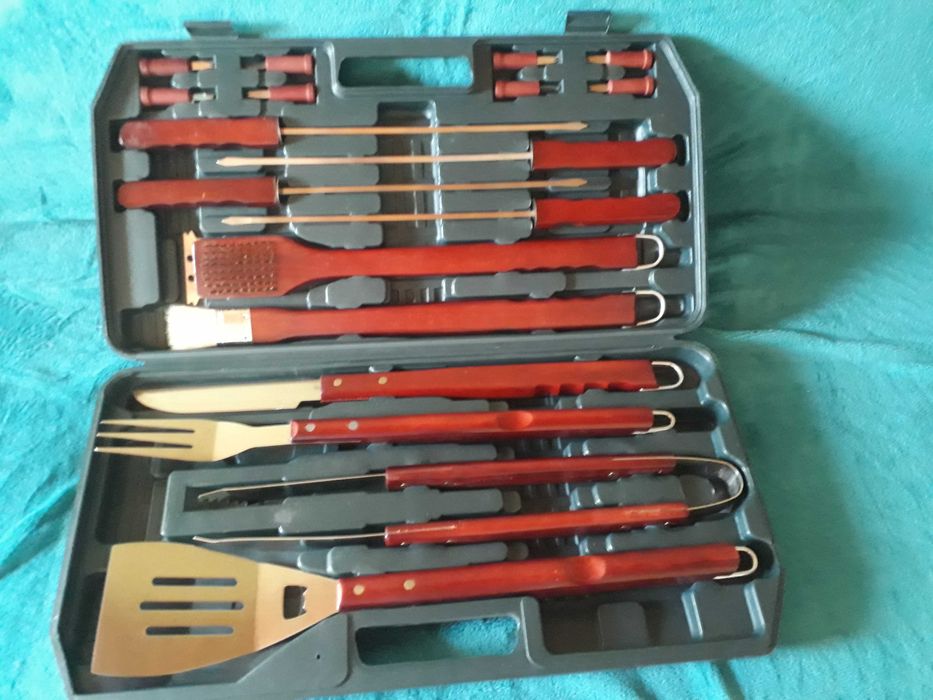 Set ustensile gratar BBQ Nou in caseta