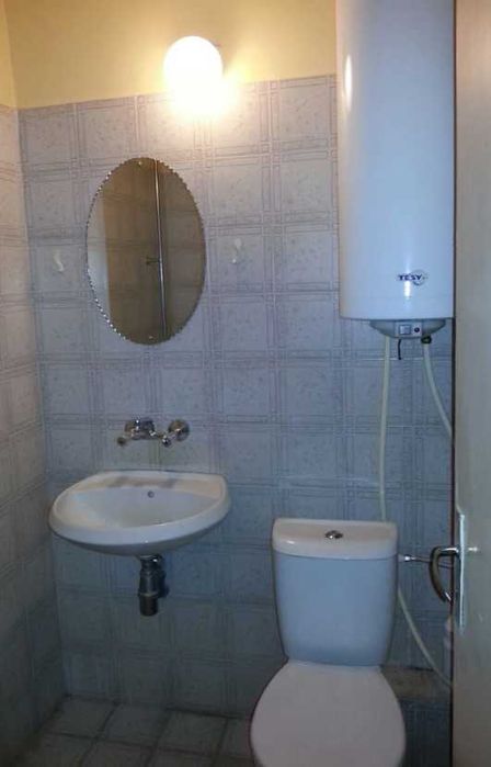 Дава се под наем Двустаен апартамент в Пловдив, Тракия - 65 кв.м за 239.7 € - Снимка #2