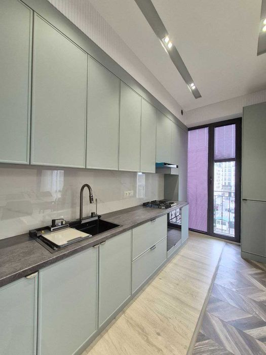 Продается 3х комн Квартира ЖК Виапорт улица Бабура, Заводская