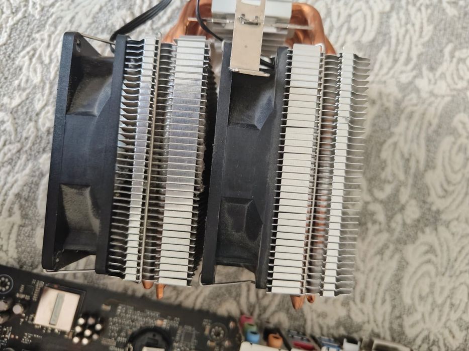 Продам материнскую плату