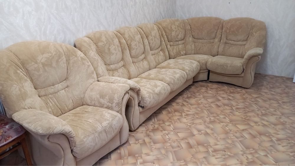 Продам диван с креслом