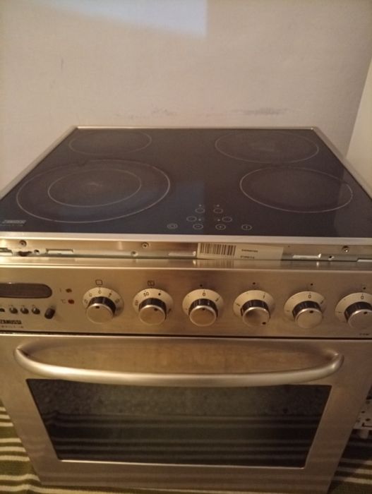 Cuptor electric și plită pe inductie