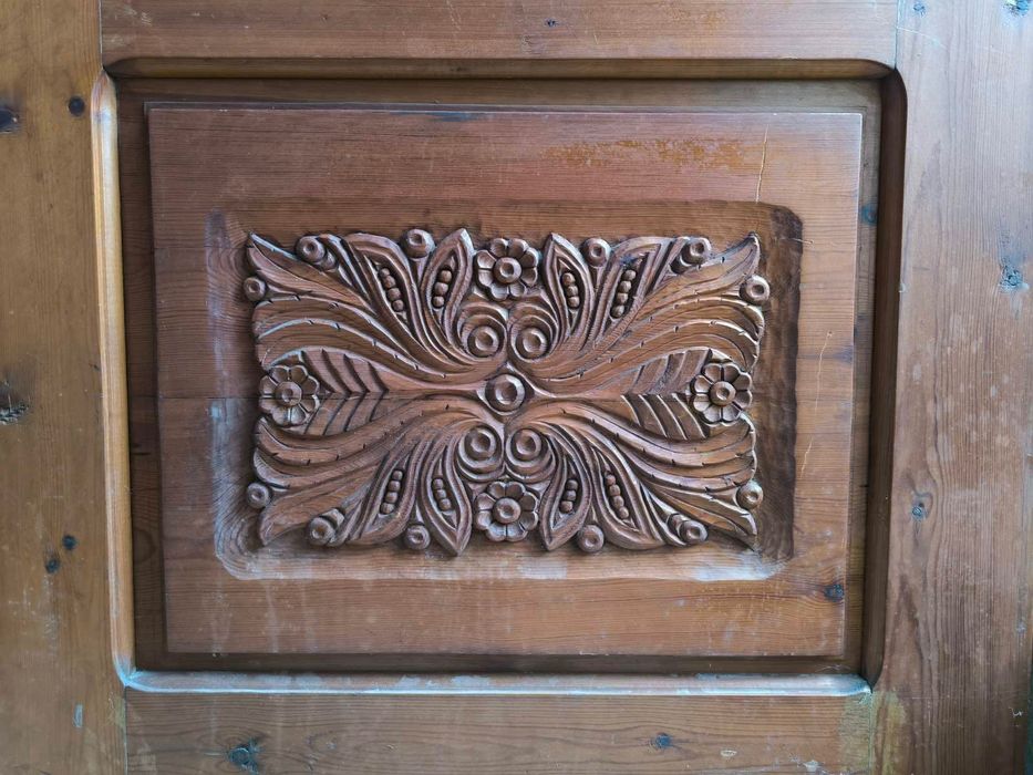 3 дърворезби ръчна изработка на антикварна дървена входна врата крило