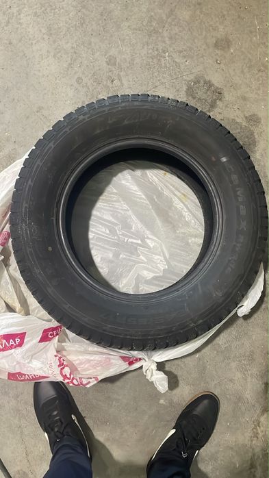 Продам шины 245/65/17