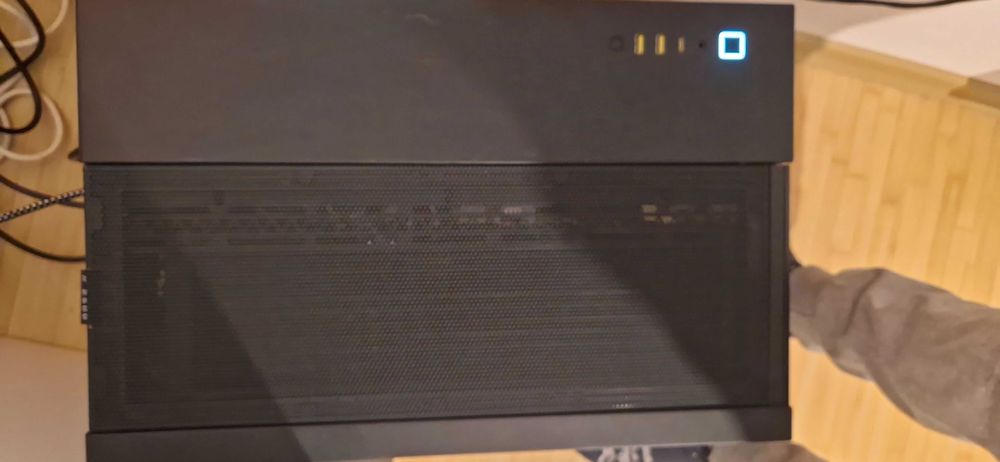 PC Gaming + Periferice: Ryzen 5 7600X | Radeon RX 7800 | 32 Gb