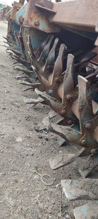 Рыхлитель выравниватель полей РВС-4