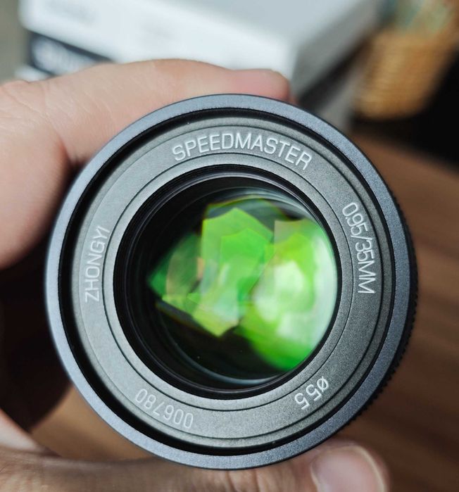 Mitakon Speedmaster 35mm f/0.95 Mark II pentru Fuji X Mount
