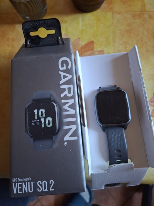 Часовник на GARMIN VENUS SQ2