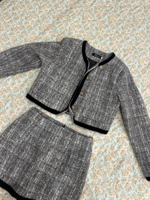 Продам Твидовую двойку