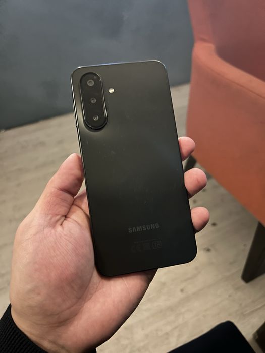 Самсунг А17,256 гб