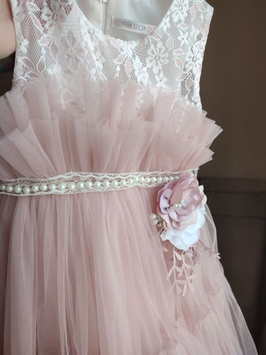 Нарядное платье для девочки