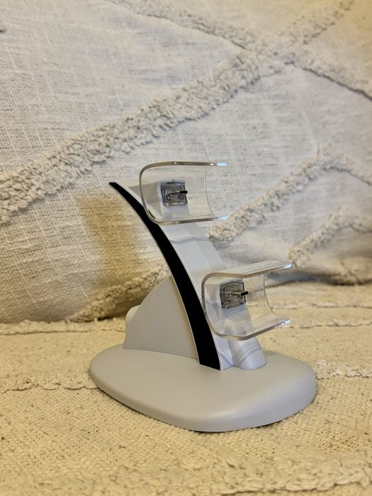 Зарядна станция на джойстик PS5