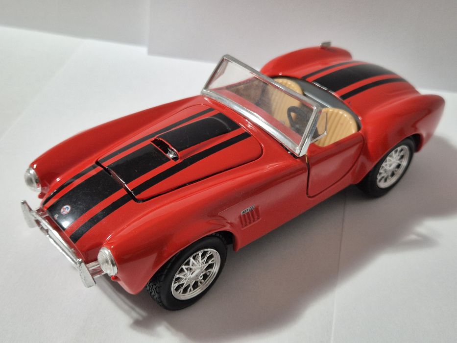 Macheta Cobra 427 scara 1:24