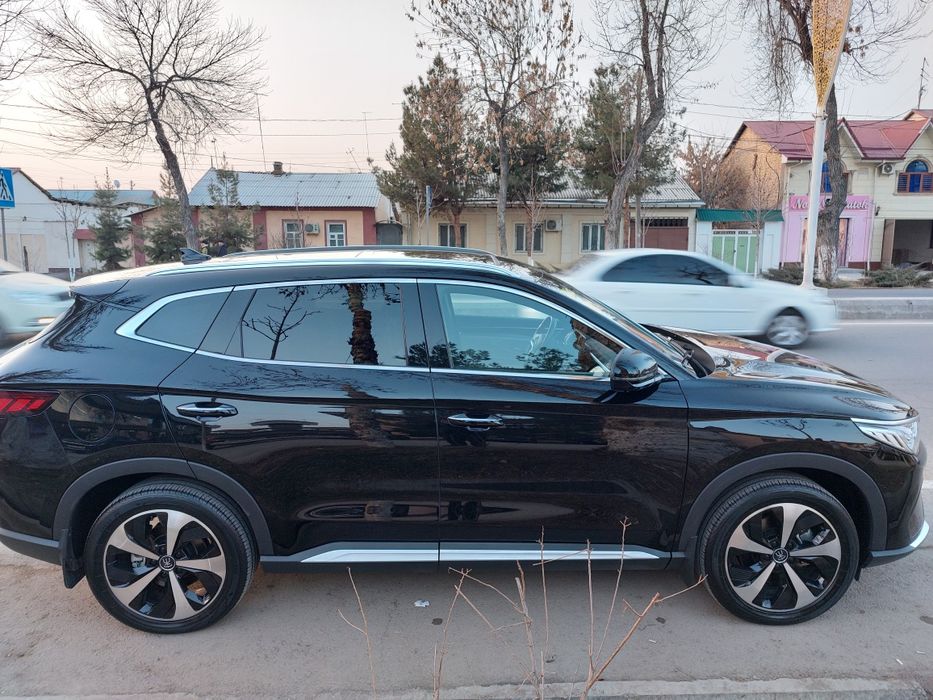 BYD song plus flagship